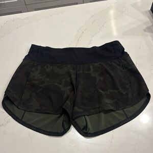 Lululemon speed up high-rise short